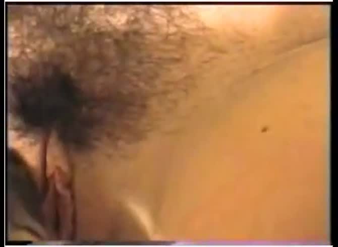 Video :Lady's hairy pussy got penetrated with dog dick